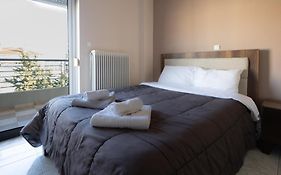 Central Apartment With Parking